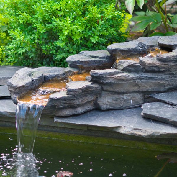 utiliser l'eau des citernes pour ses fontaines de jardin